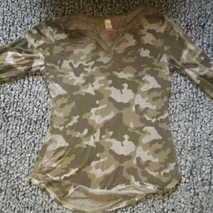 Camo t-shirt